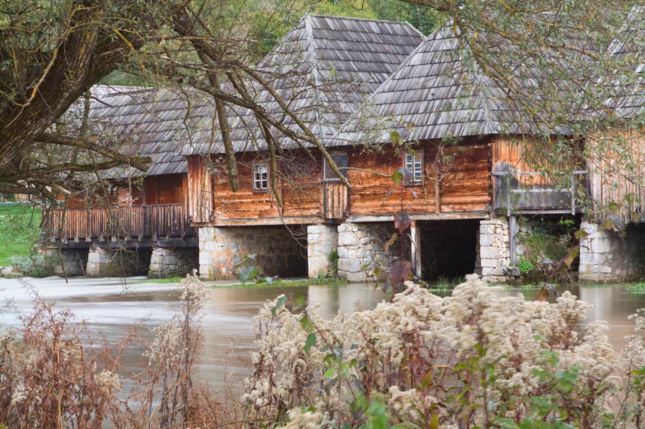 House Arupium - Hot Tub Villa Otočac Екстериор снимка