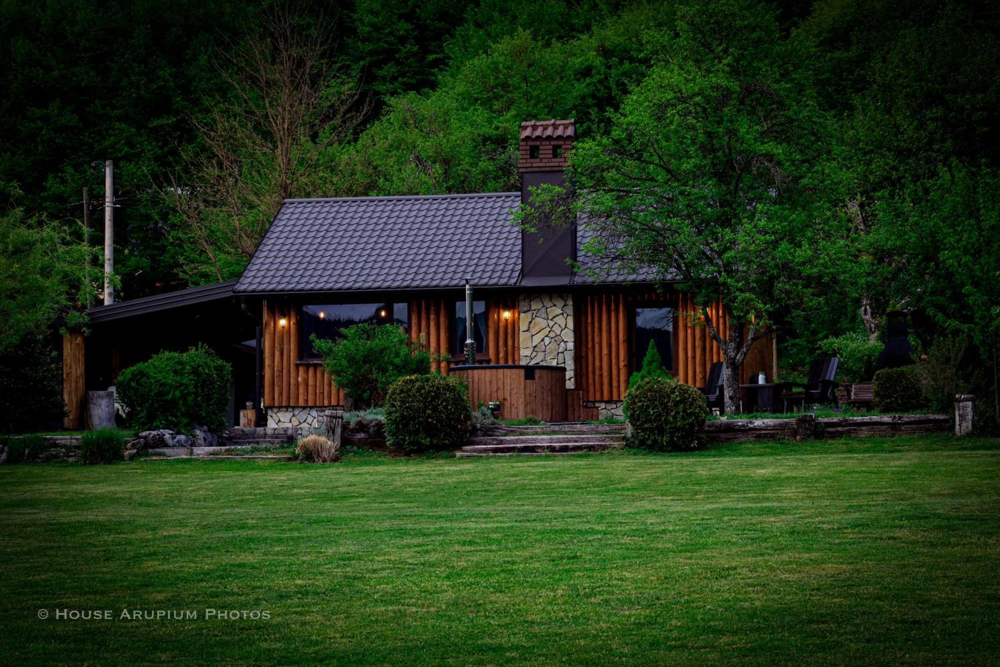 House Arupium - Hot Tub Villa Otočac Екстериор снимка